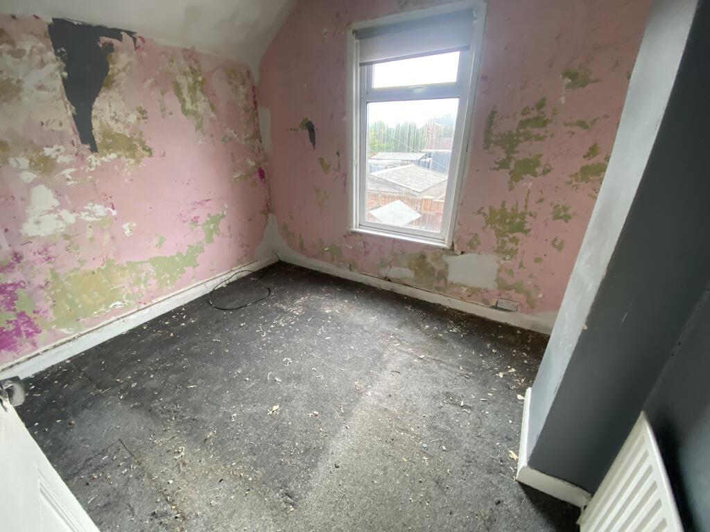 House in Grimsby, Wellow - More
