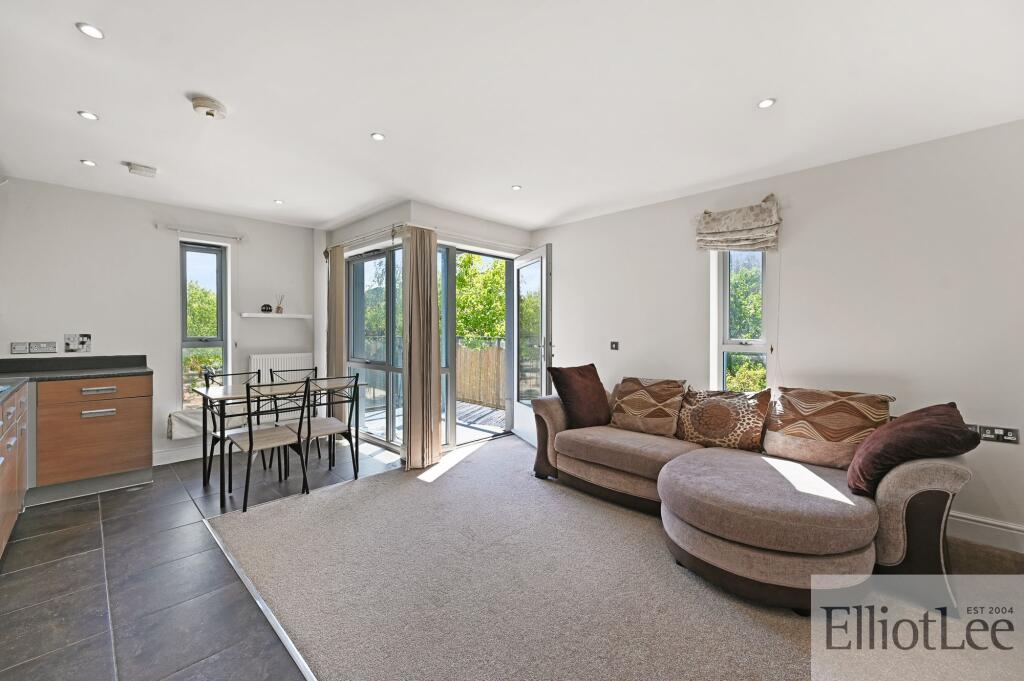 Apartment in Harrow - View 2