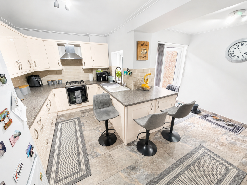 House in Llwyncelyn, Porth - More