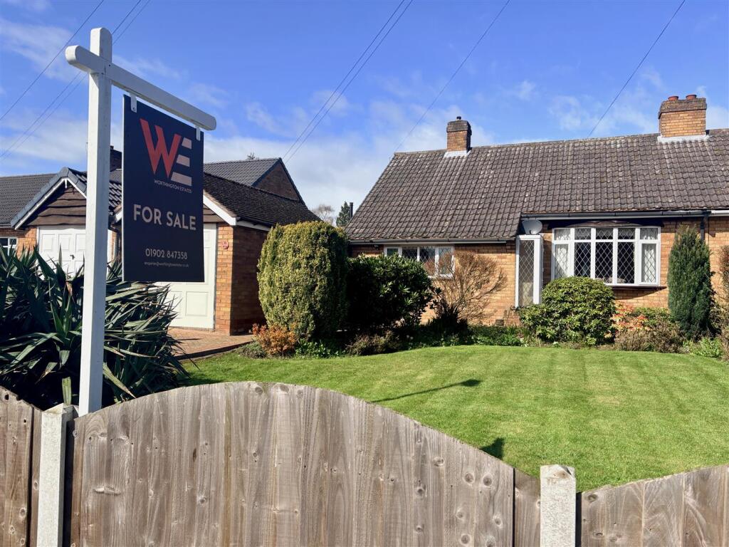 Main image of property: Green Oak Road, Bilbrook, Wolverhampton