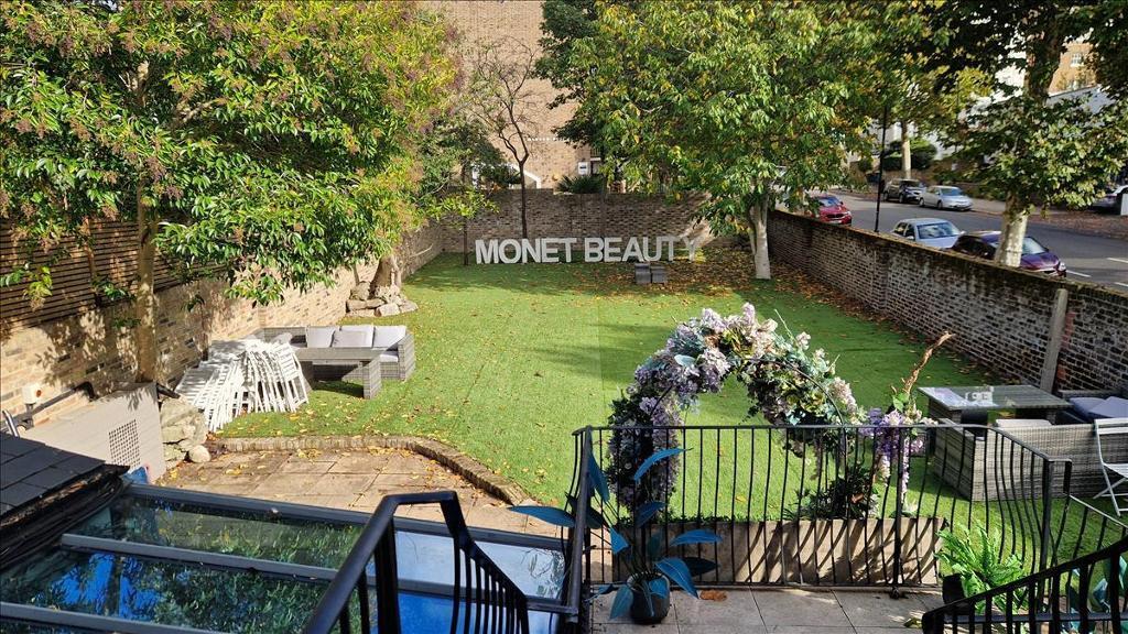 Private garden