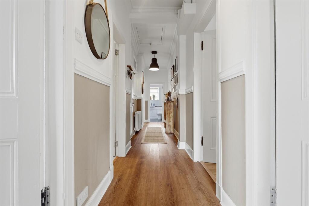 Apartment in Glasgow - More