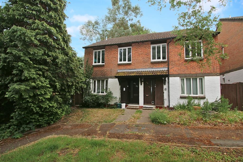 Main image of property: Overthorpe Close, Knaphill, GU21 2LA