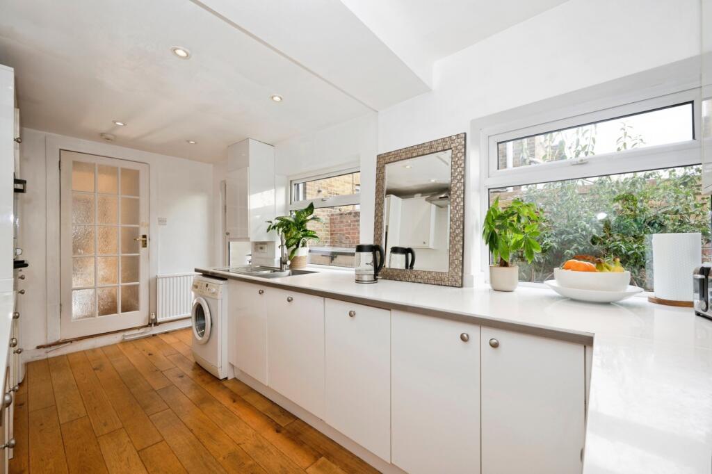 House in Guildford - View 4