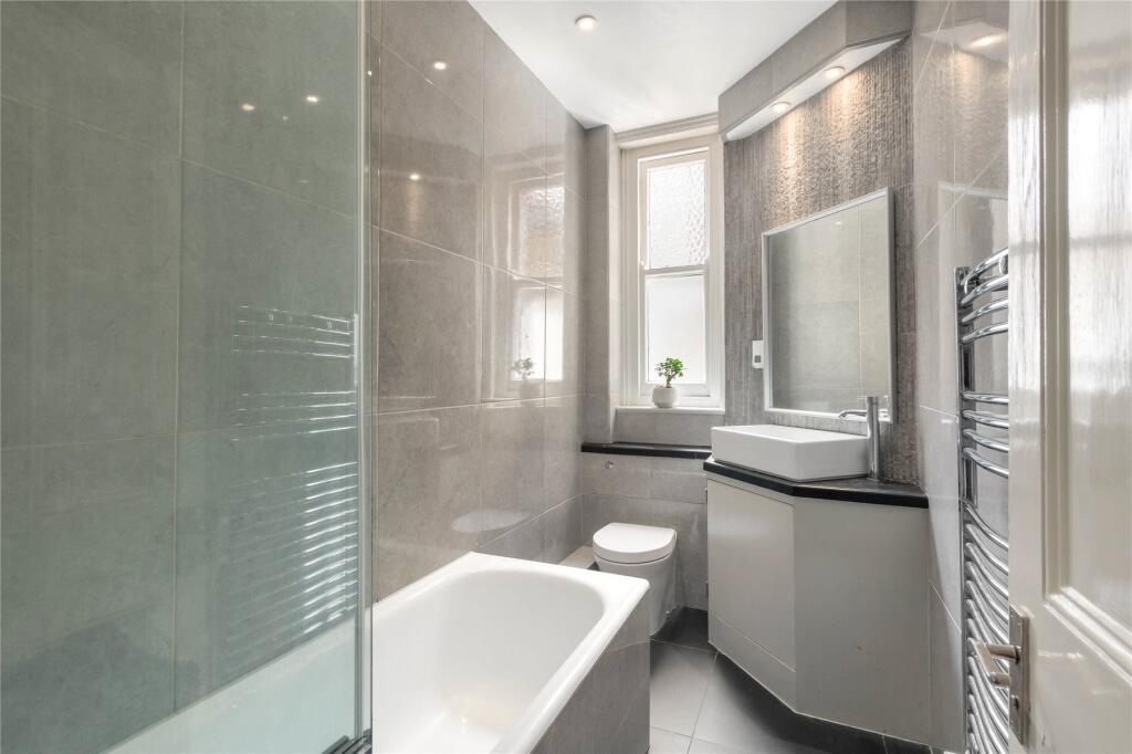 Apartment in London - View 5