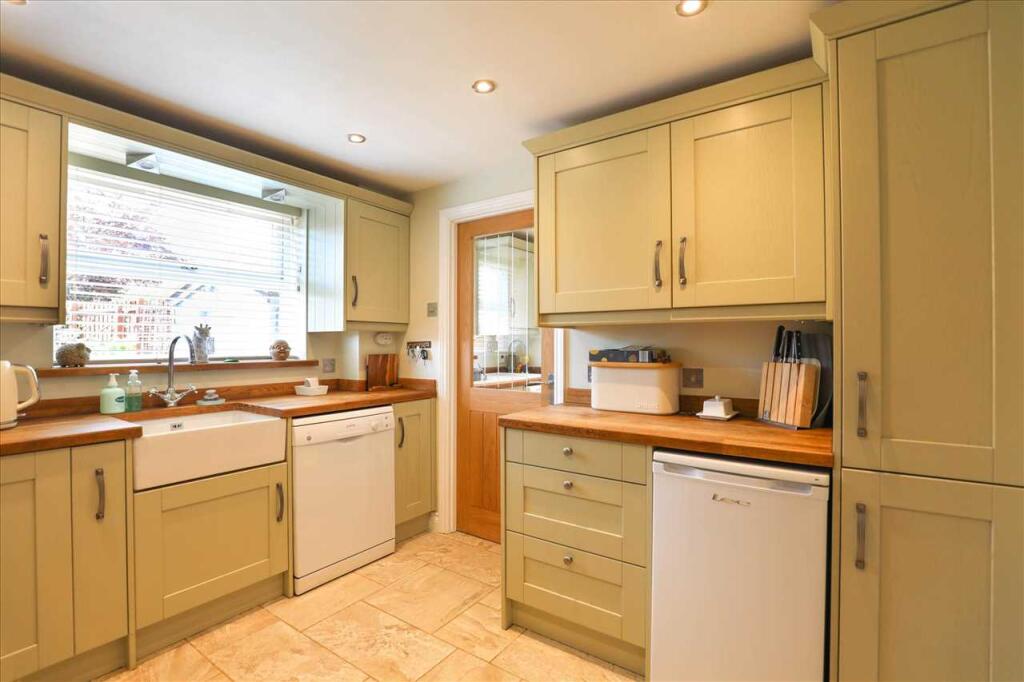 House in Kettering, Burton Latimer - View 2