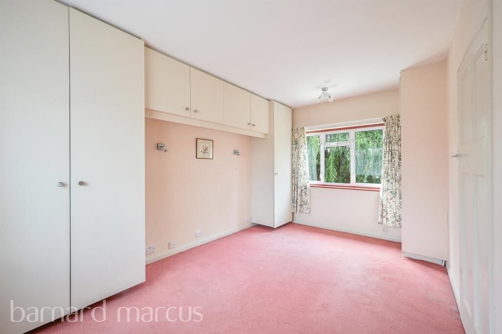 Garth Road, Morden photo 3