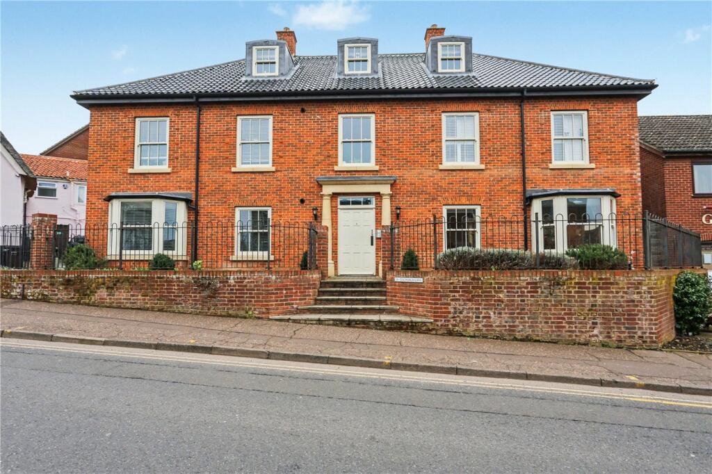 2-bed flat on Church Lane, Eaton, Norwich, Norfolk, NR4, £220,000
