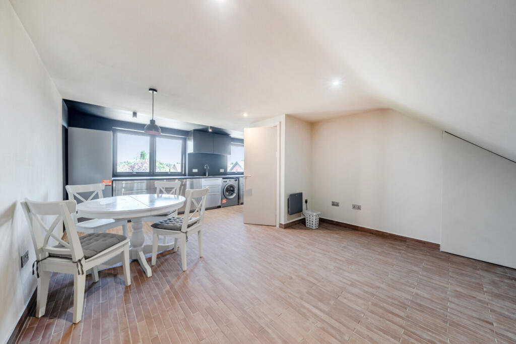 Apartment in London - More