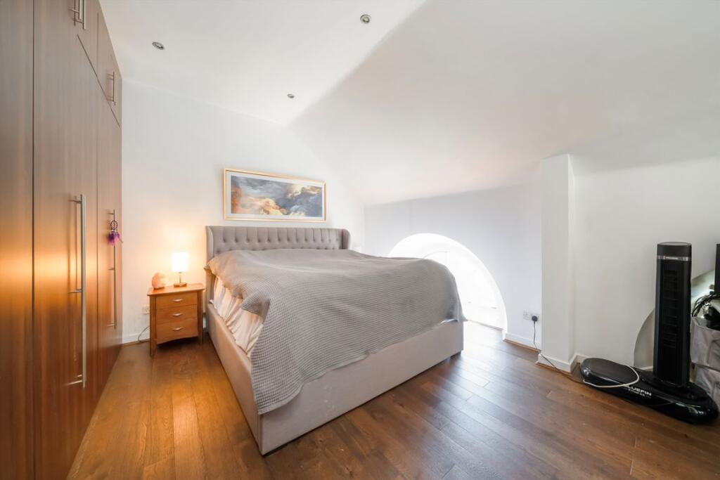 Apartment in London, Stoke Newington - View 5