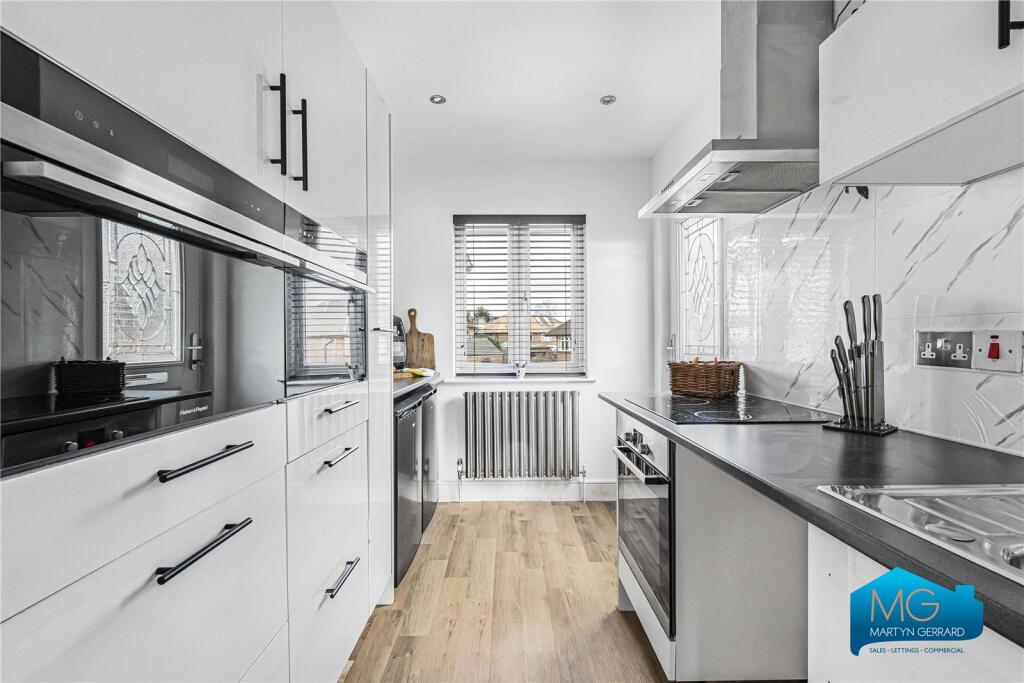 Main image of property: Hadley Close, London, N21