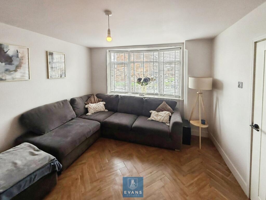 Canon Drive, Ash Green, Coventry photo 3