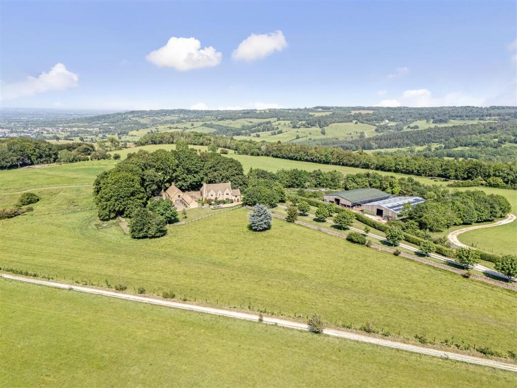 Main image of property: Snowshill, Broadway