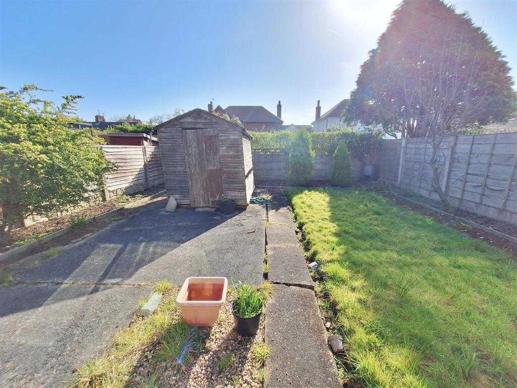 Links Road, Knott End-On-Sea, Poulton-Le-Fylde photo 3