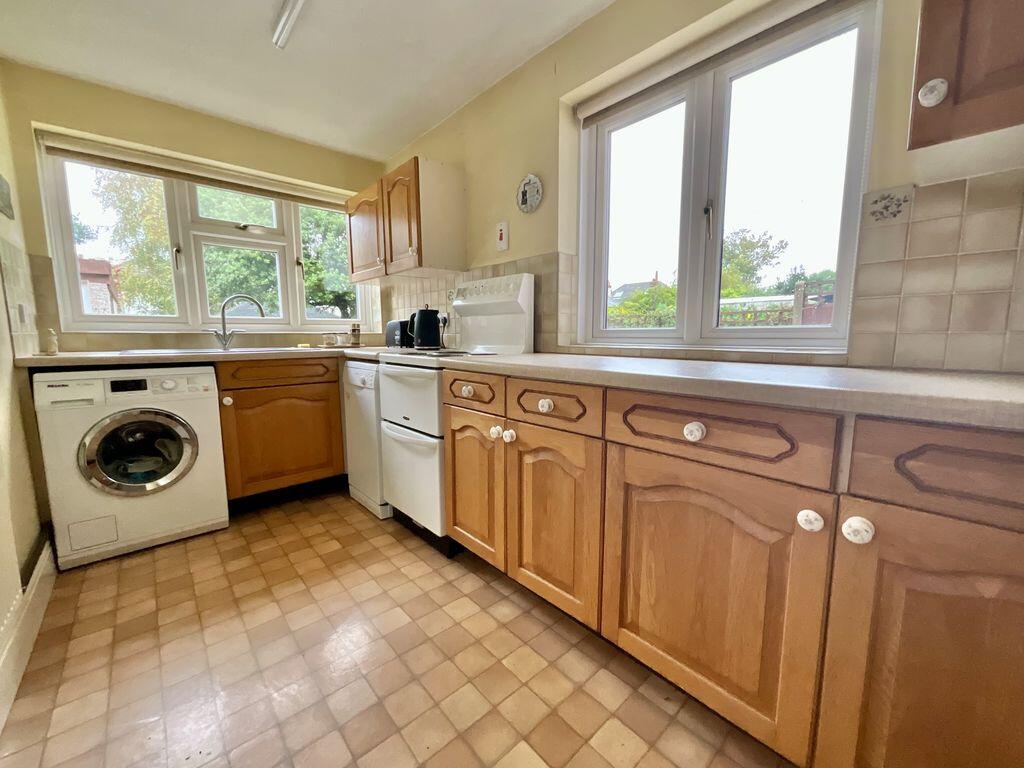 Ravenscourt Road, Southbourne photo 4