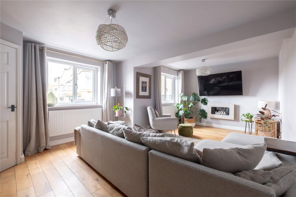 House in Kirklees, West Yorkshire - View 2