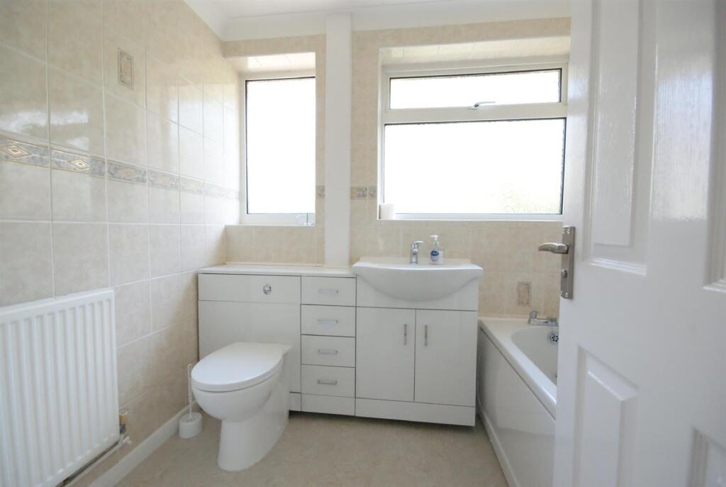 House in Lincoln, Bracebridge Low Fields, Boultham Moor - View 5