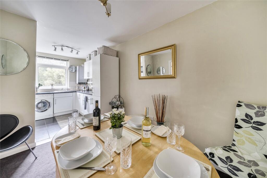 Apartment in Bromley - More