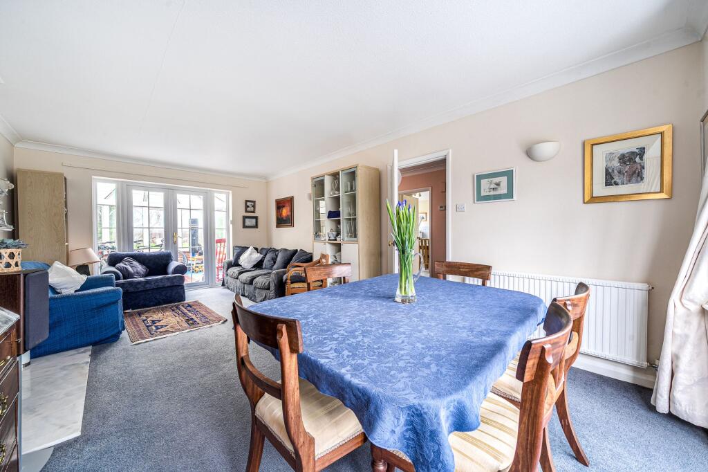 The Street, North Warnborough, RG29 photo 3
