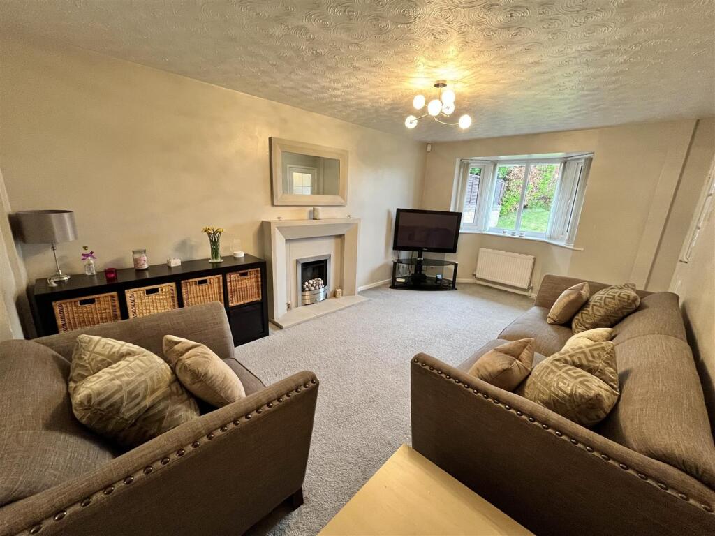 Wells Drive, Dukinfield photo 2