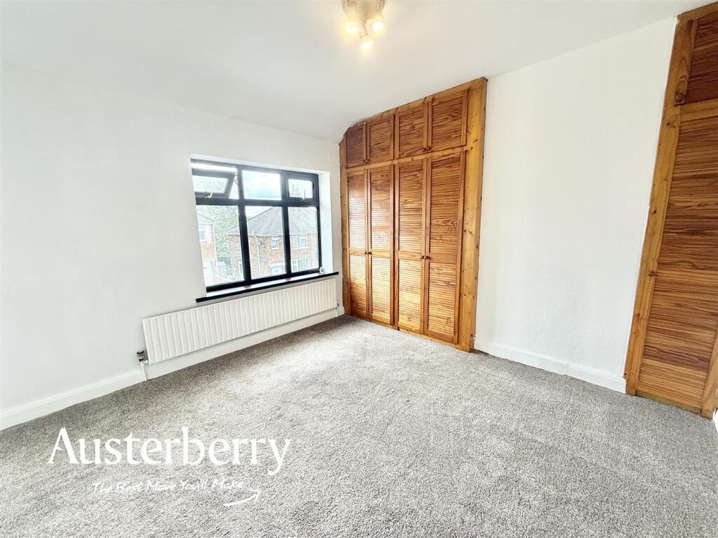 House in Stoke-on-Trent - More