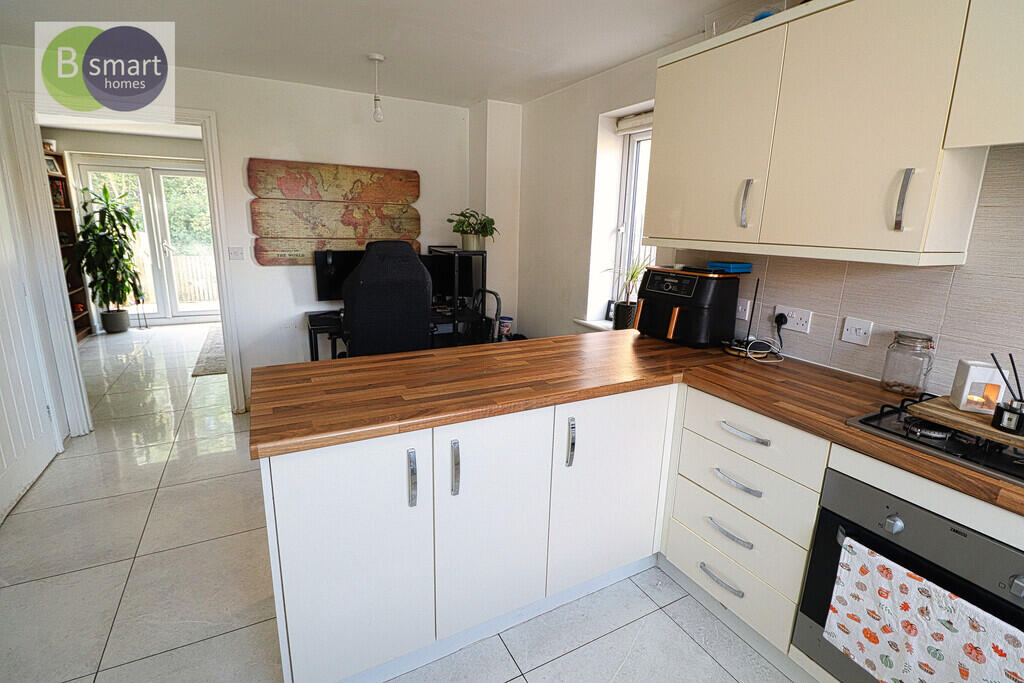 House in Rotherham, South Yorkshire - View 4