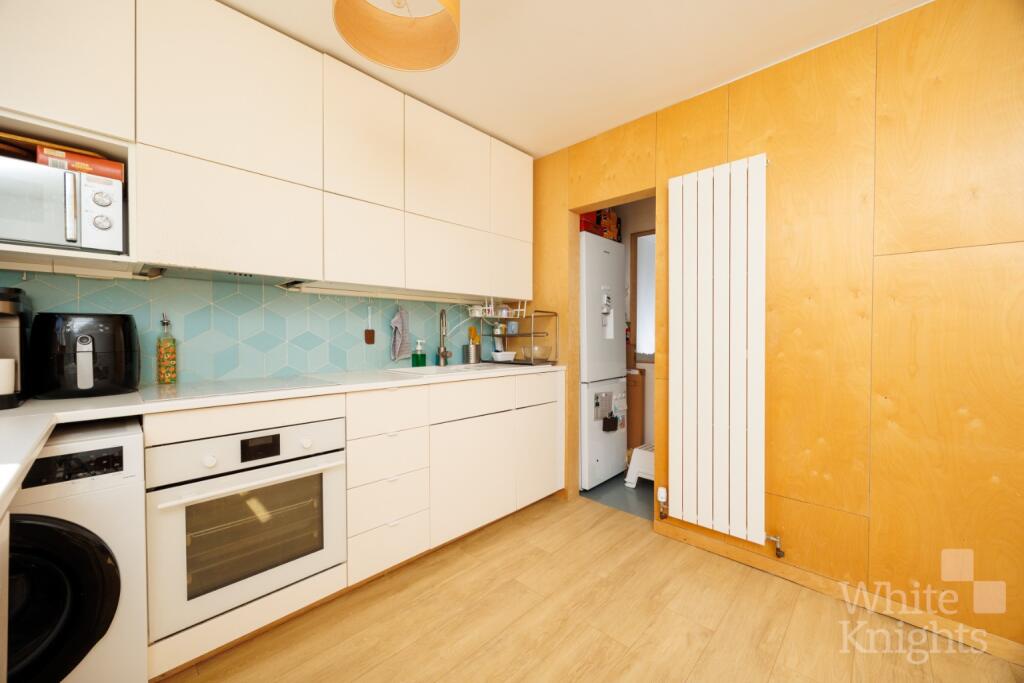 Barkwith Close, Lower Earley, Reading, Berkshire, RG6 3AZ photo 4