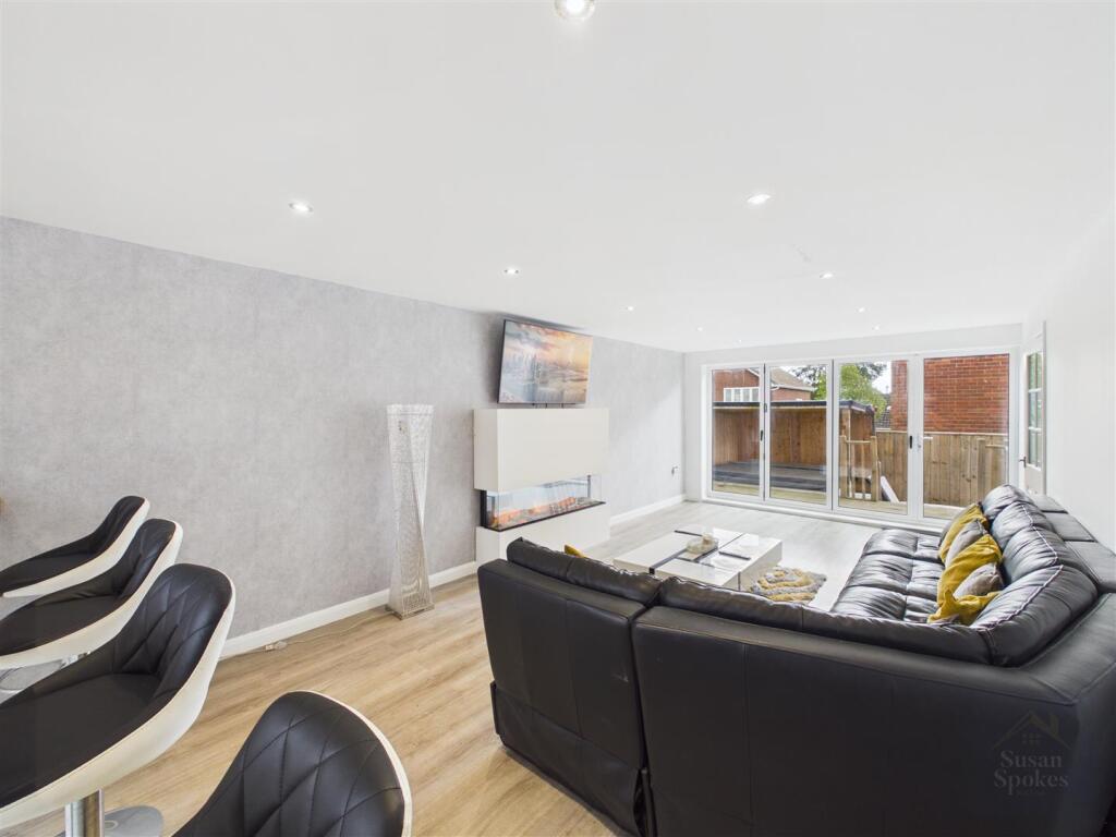 House in South Tyneside, North East - More