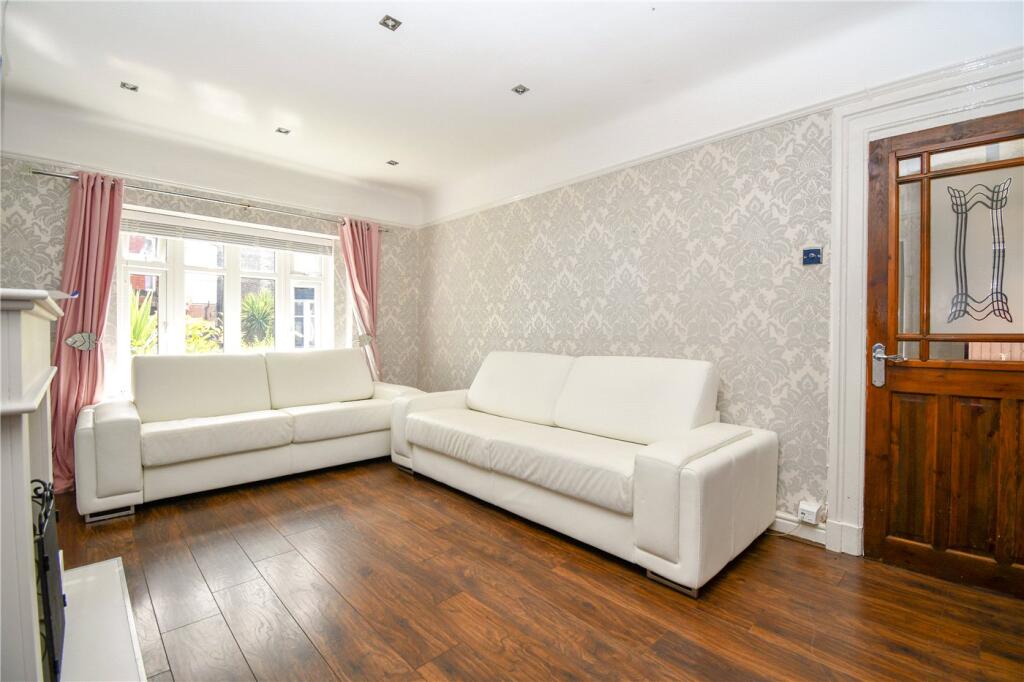 House in Wirral, Liverpool City Region - View 3