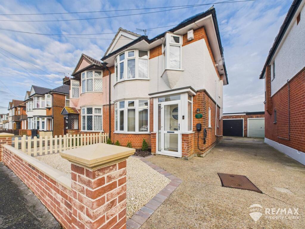 Main image of property: Shaftesbury Avenue, Dovercourt, Harwich