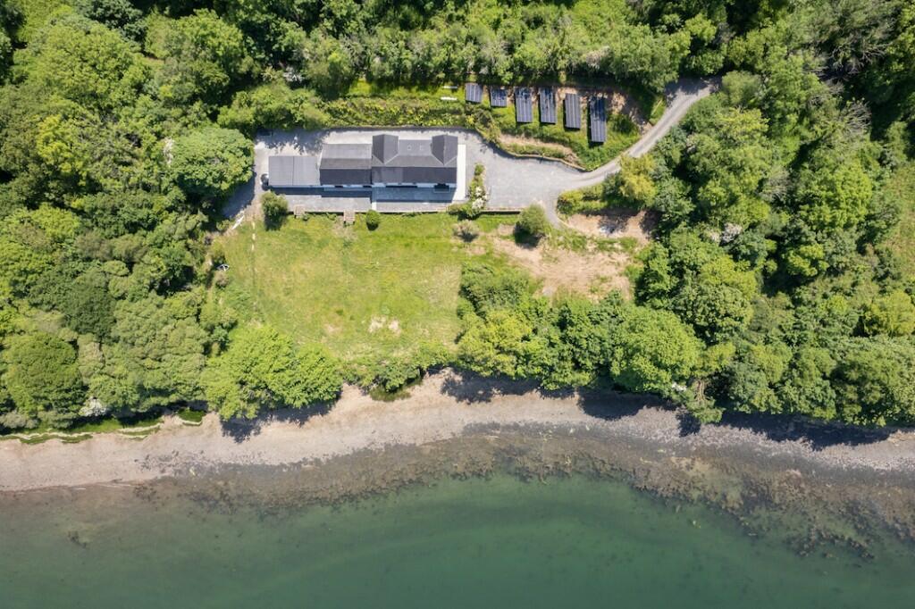 Main image of property: SA72 4UN