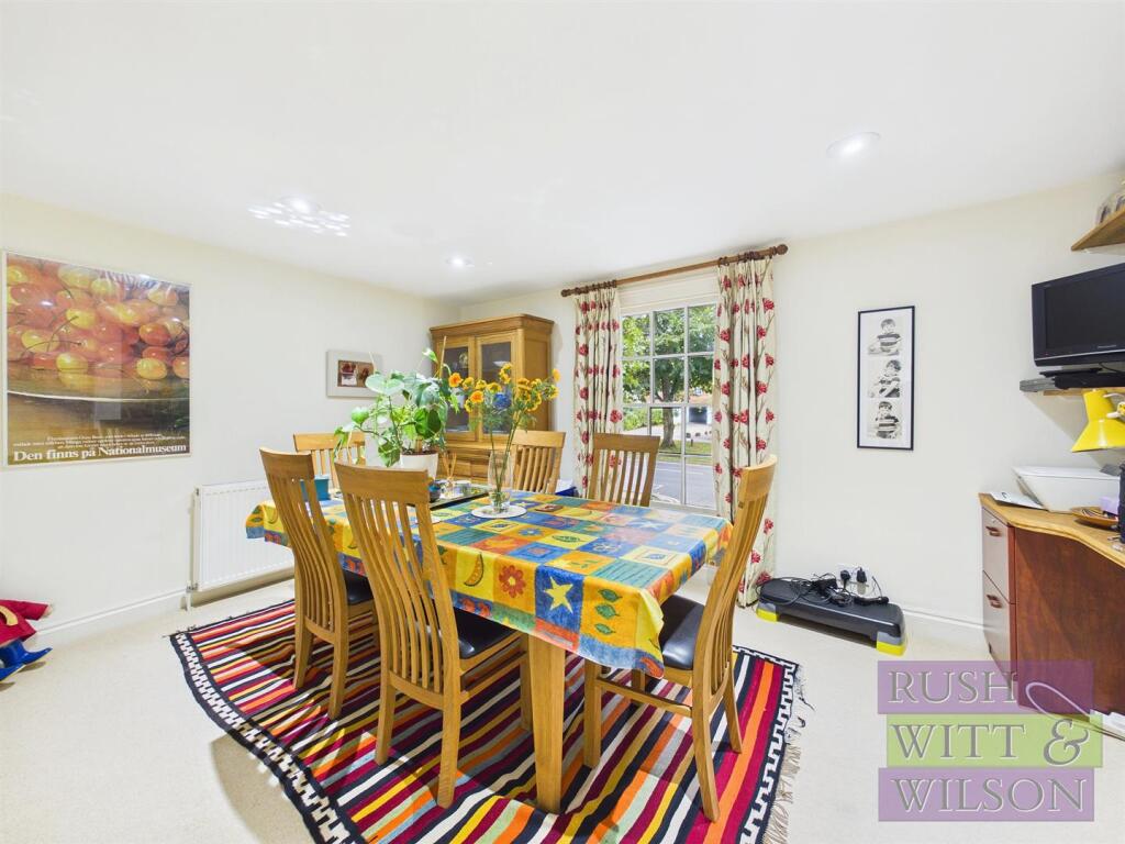Apartment in Tonbridge - More