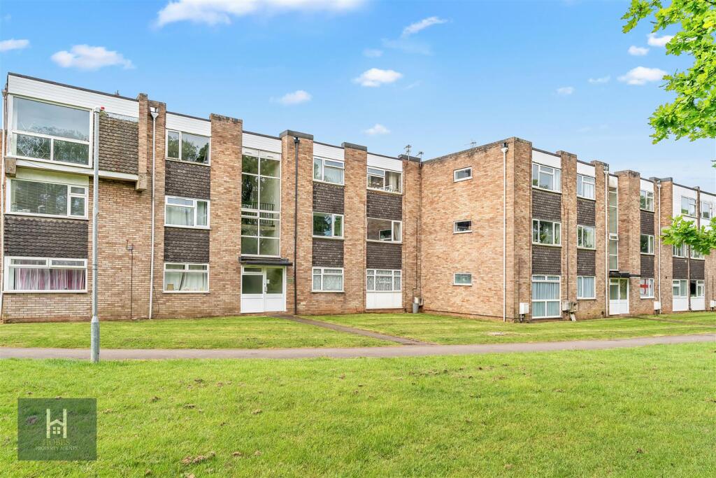 Main image of property: Chargrove, Yate