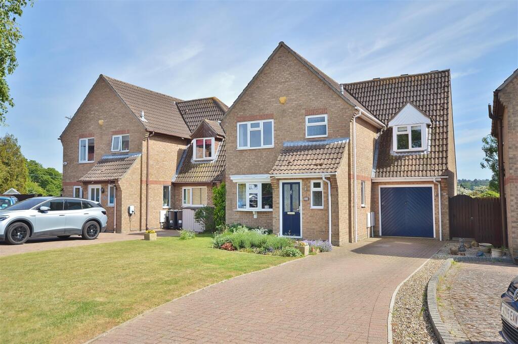 Main image of property: Second Avenue, Weeley