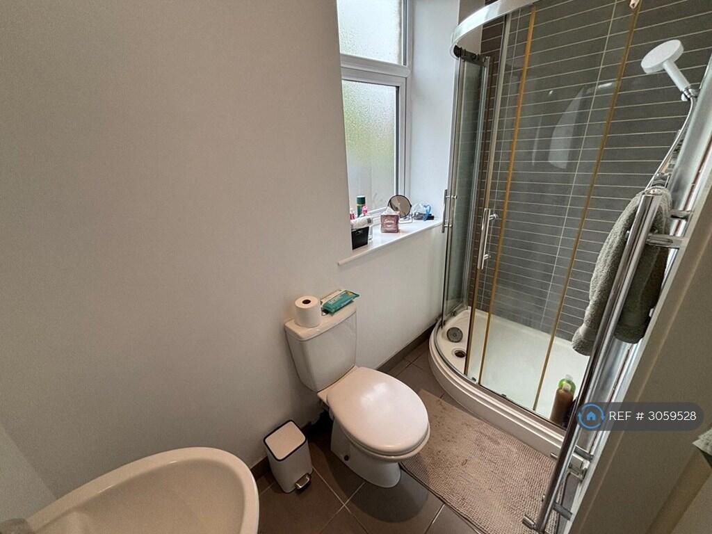 Apartment in Leeds - View 5