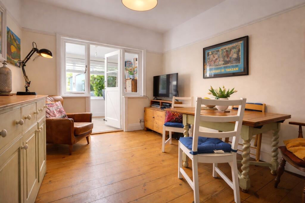 House in Southampton, Hollybrook - View 3
