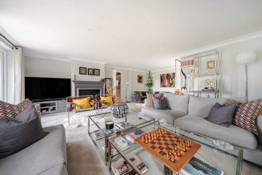 House in Guildford - View 4