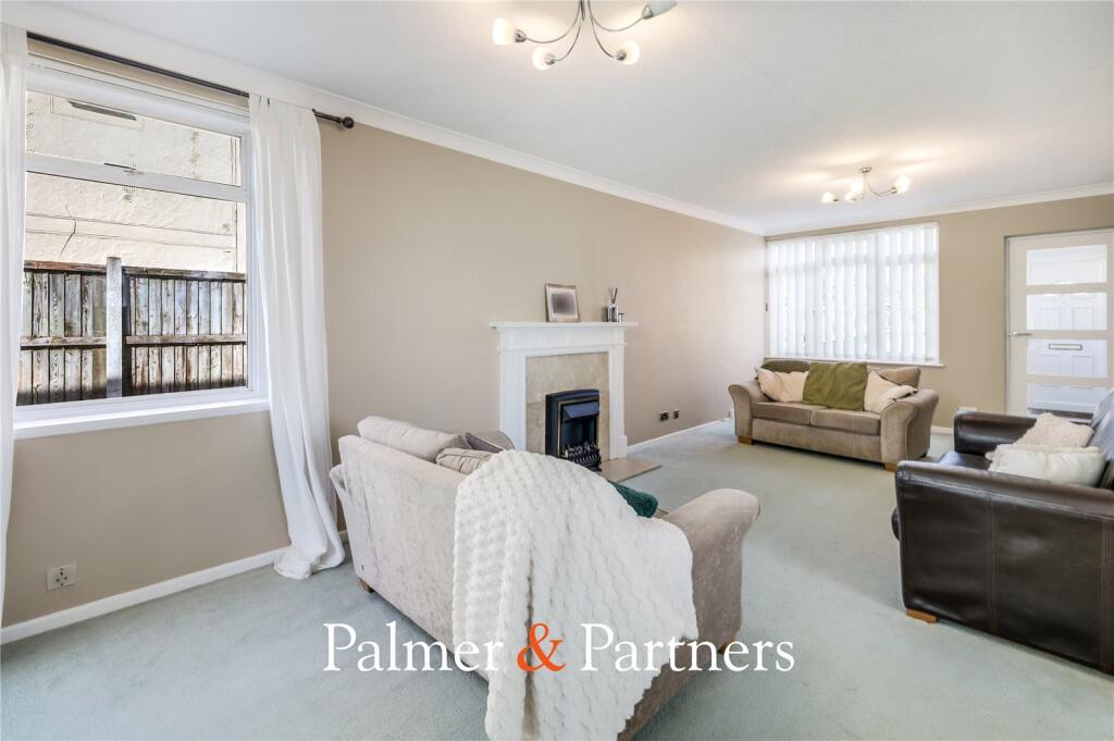 Maldon Road, Great Baddow, Chelmsford, Essex, CM2 - More