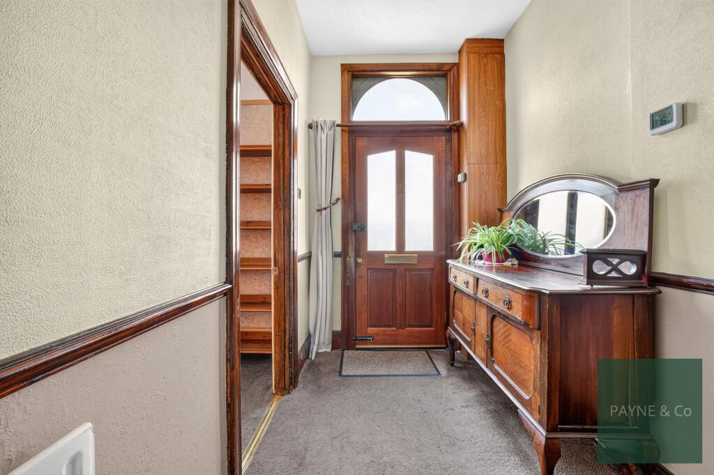 House in London - View 5