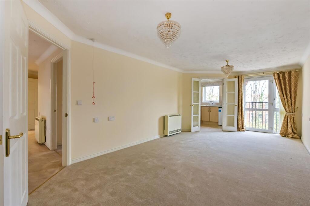 Stockbridge Road, Chichester - View 3