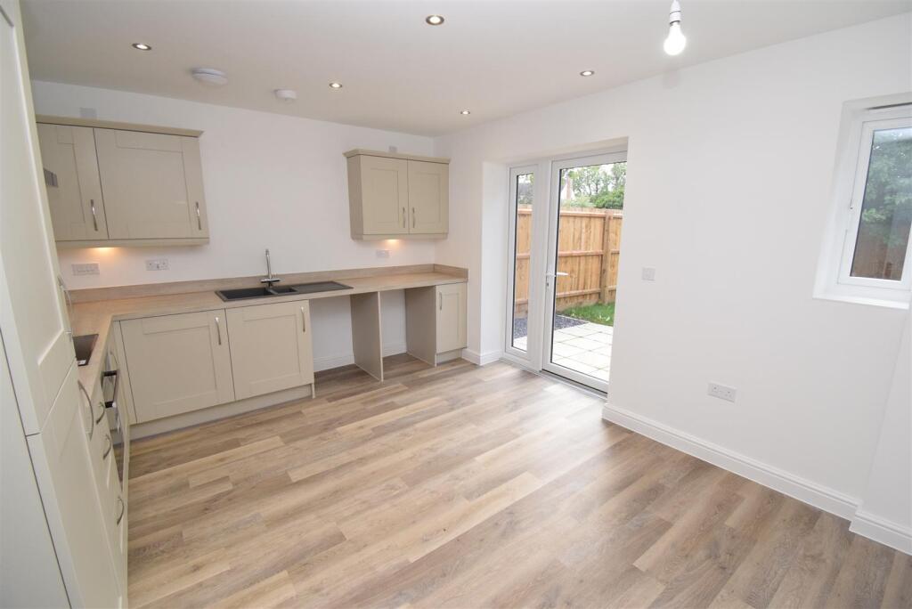 Rolleston On Dove, Burton On Trent photo 4