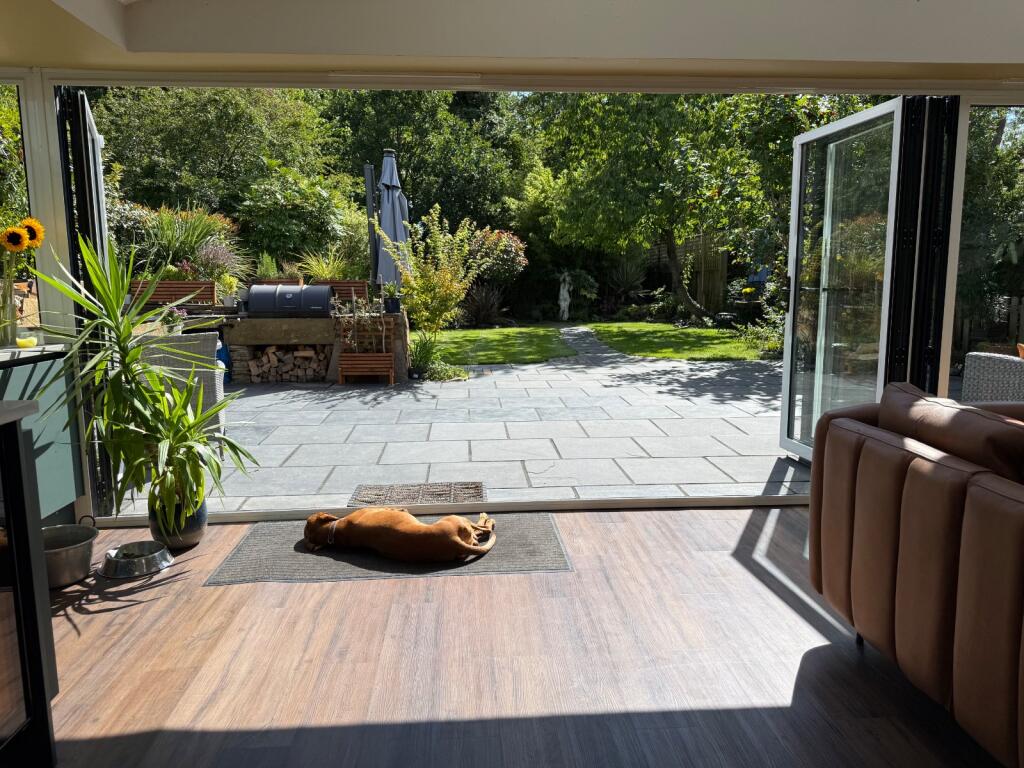 House in Slough - View 5