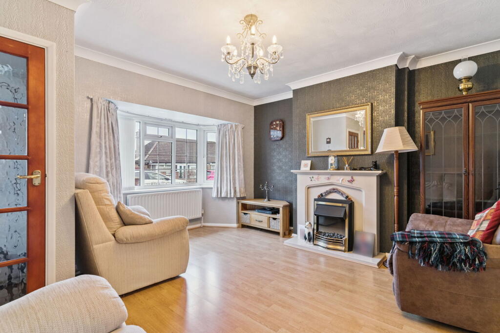 Whitehouse Close, Houghton Regis, Dunstable, LU5 5DU photo 4