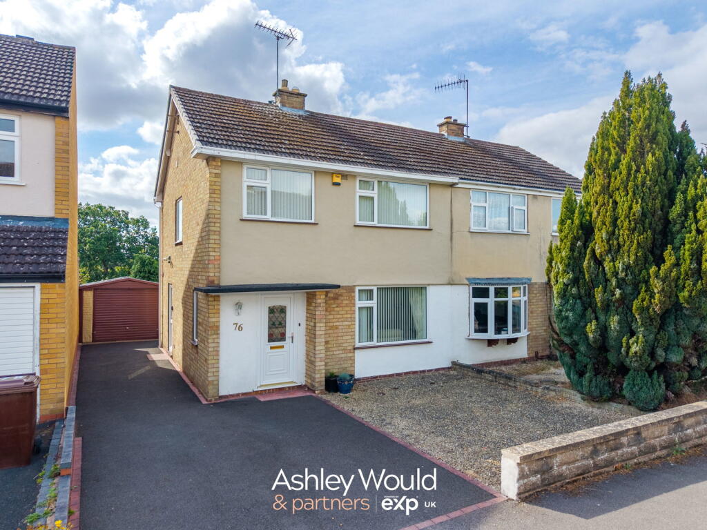 Main image of property: Kendlewood Road, Kidderminster, DY10 2XE