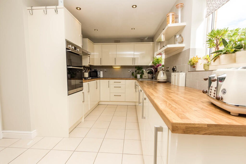 House in Wellingborough, Wendel View - More