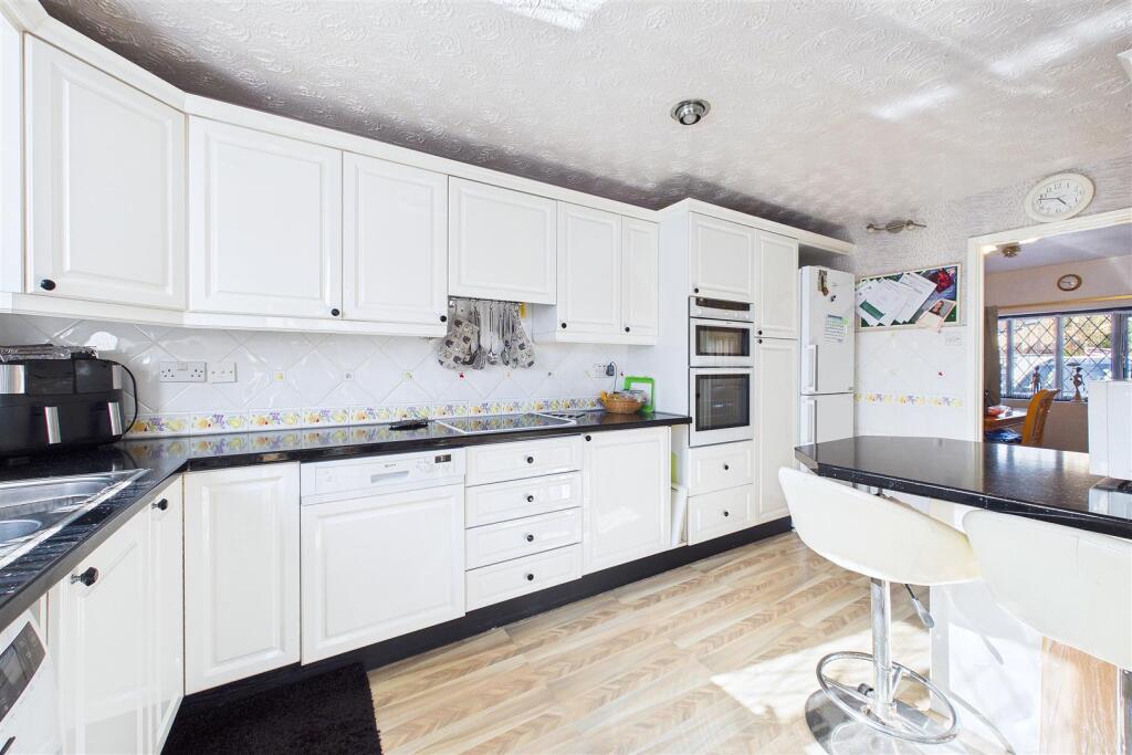 House in Clevedon, East Clevedon - More