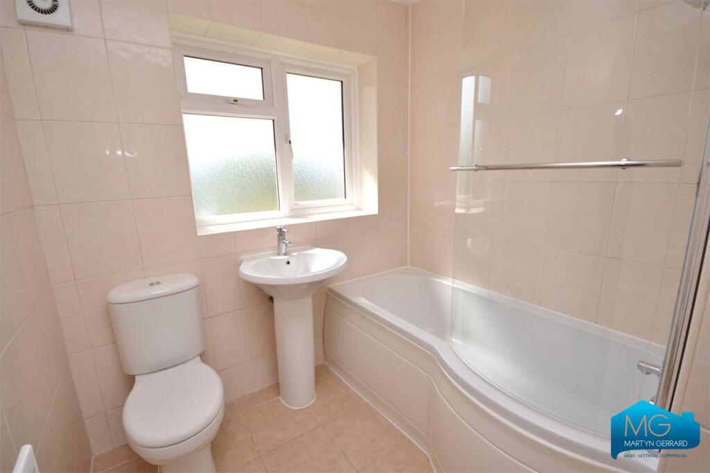 Apartment in London, High Barnet - View 4