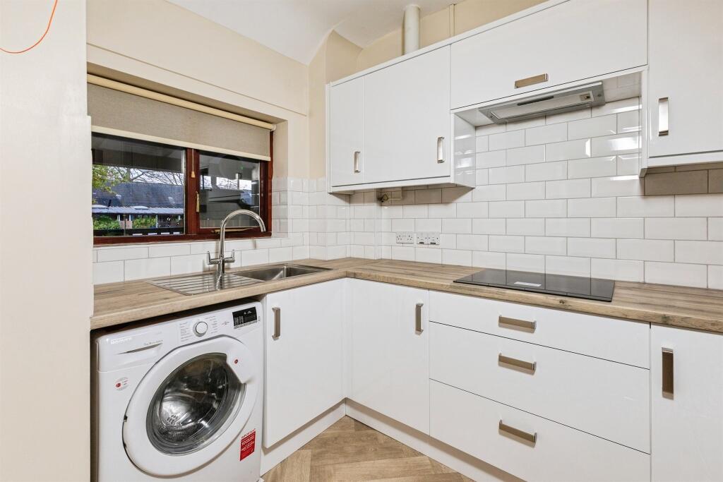 Apartment in Reading - View 2