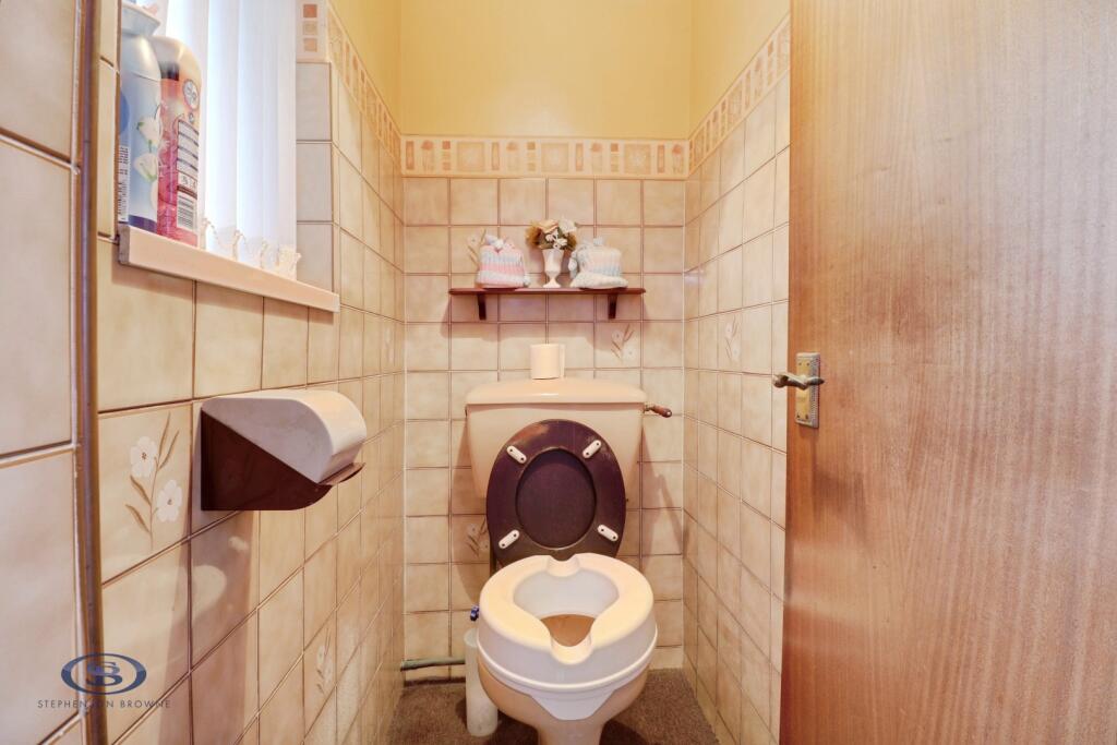 House in Stoke-on-Trent - More