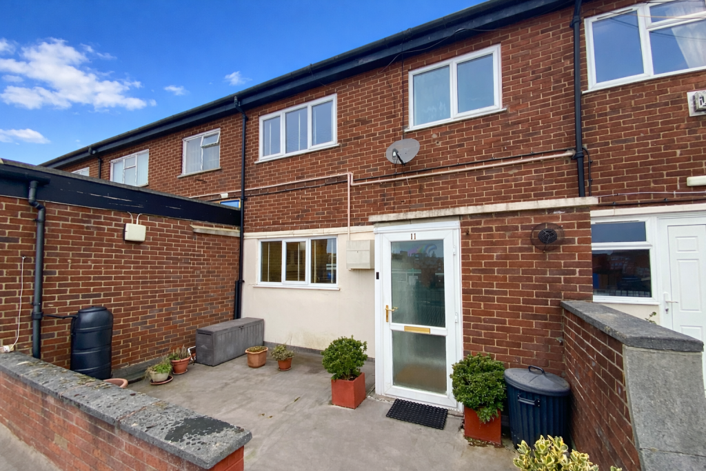 Main image of property: Queensway, Halesowen, B63 4AB